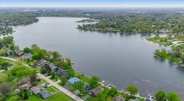 Poseidon Ln, Poplar Grove, IL 61065