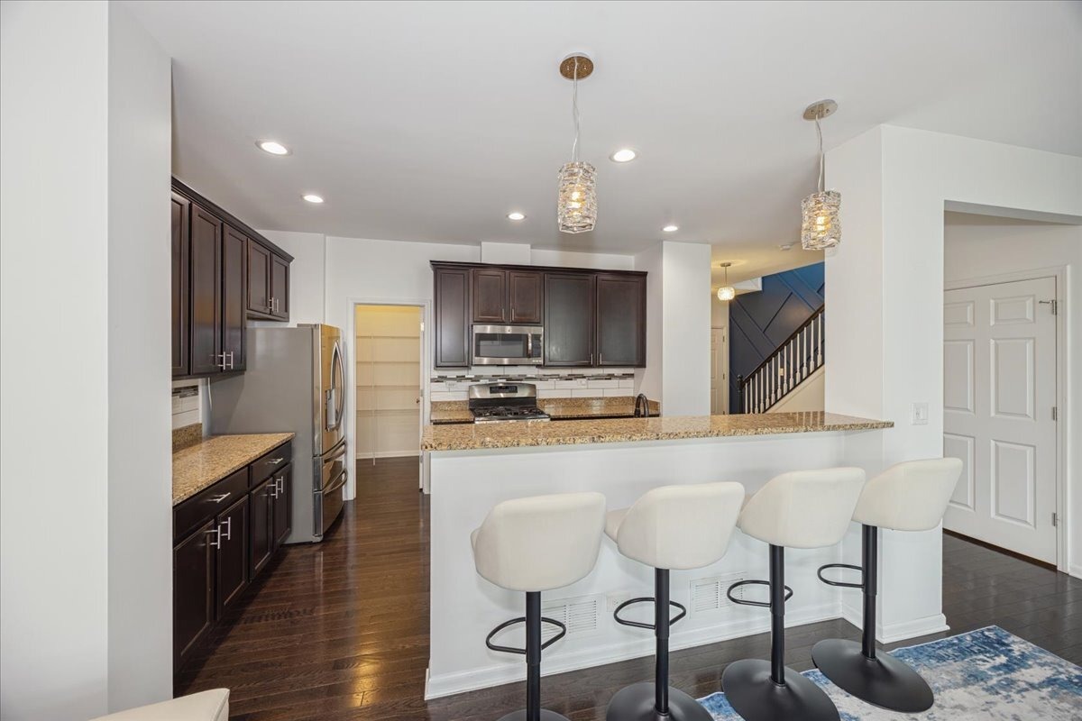 154th St, Orland Park, IL 60462