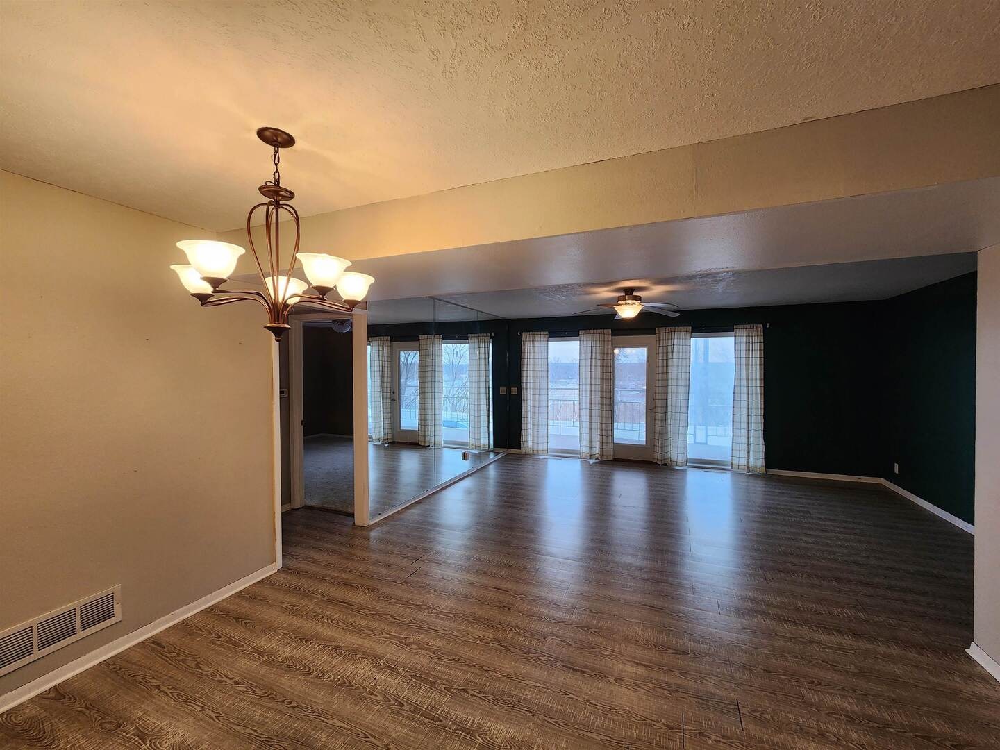 35th St, Moline, IL 61265 #1