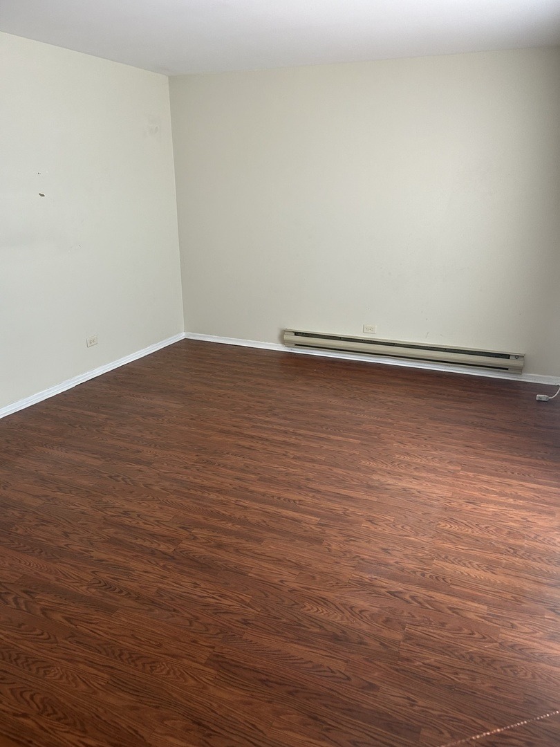 Shorewood Dr, Glendale Heights, IL 60139