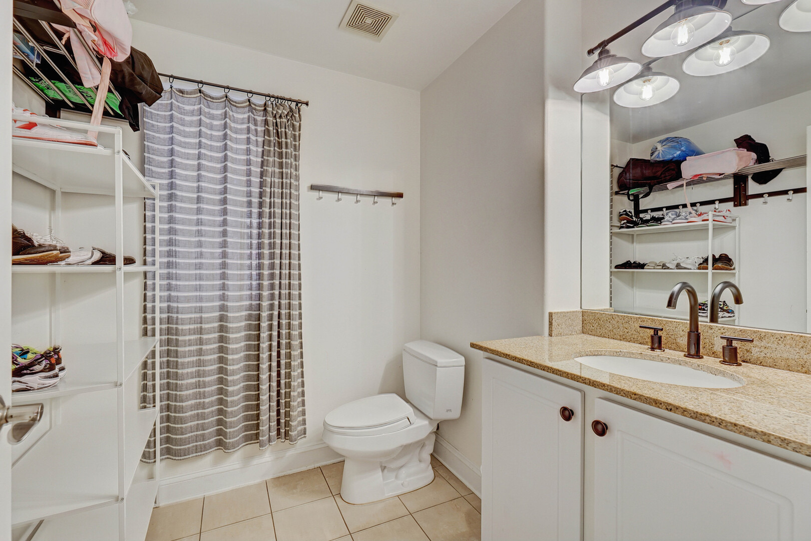 Ashland Ave, Chicago, IL 60626 #1