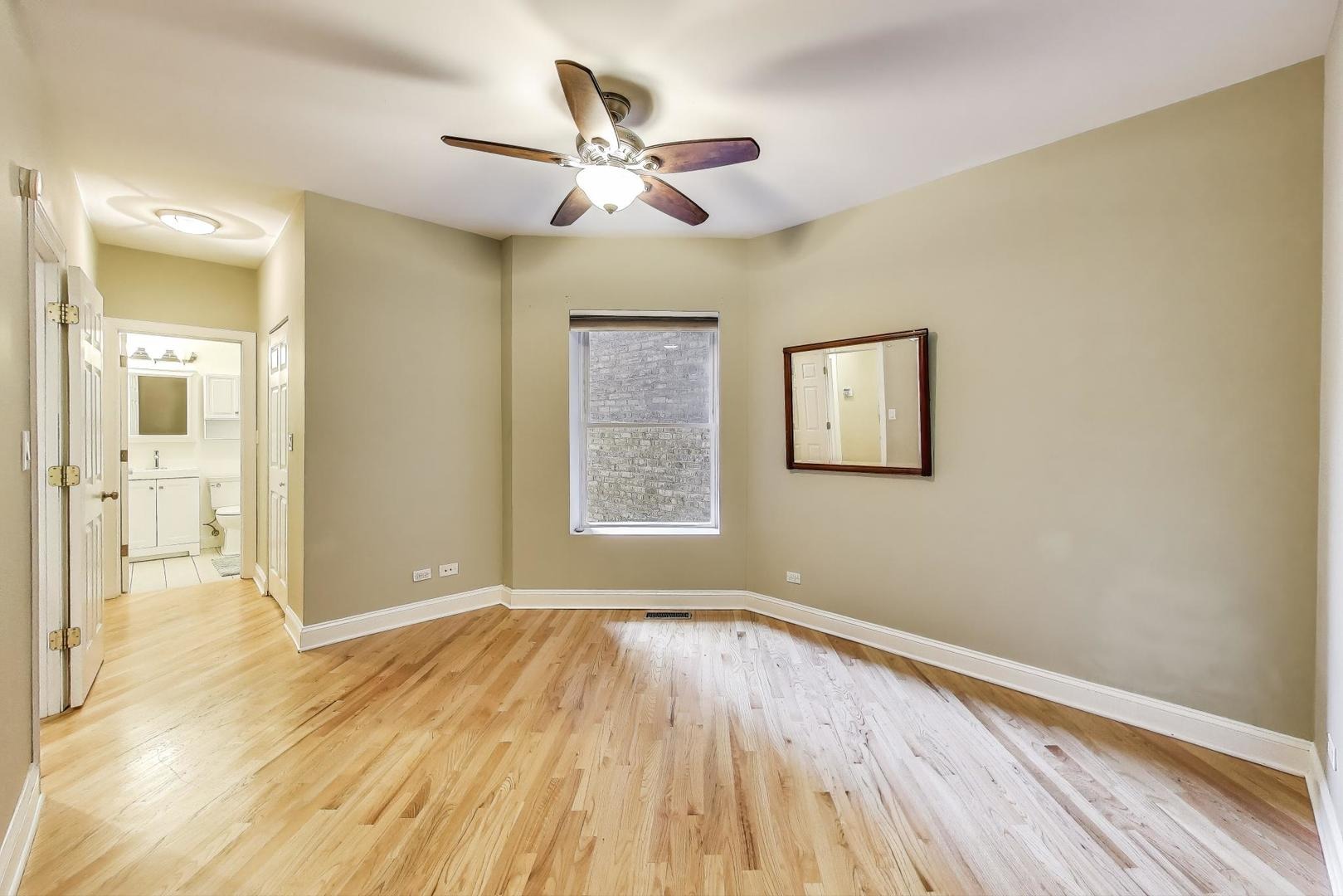 Paulina St, Chicago, IL 60626