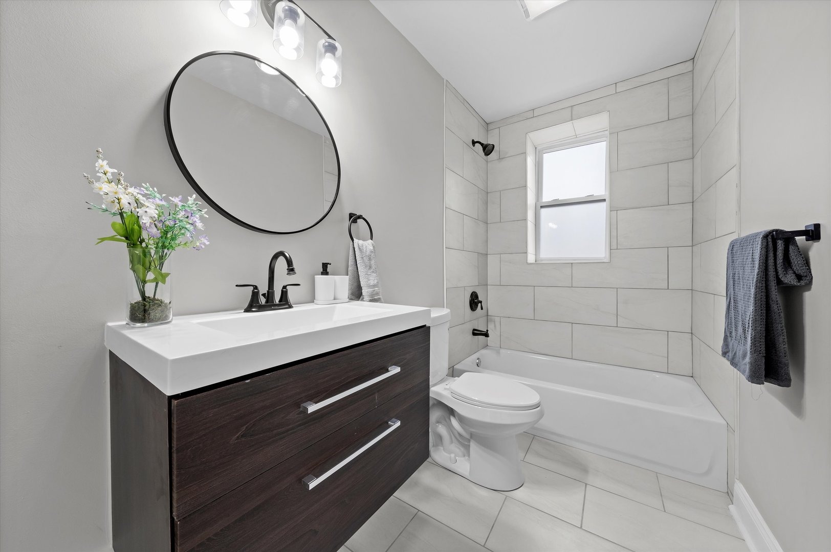 Adams St, Chicago, IL 60644 #1
