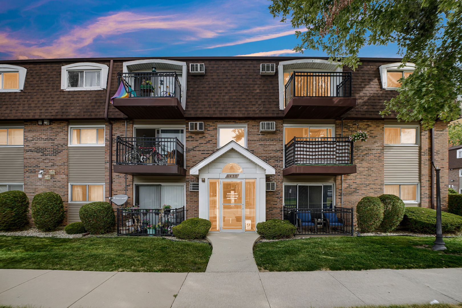 Pamela Ln, Chicago Ridge, IL 60415