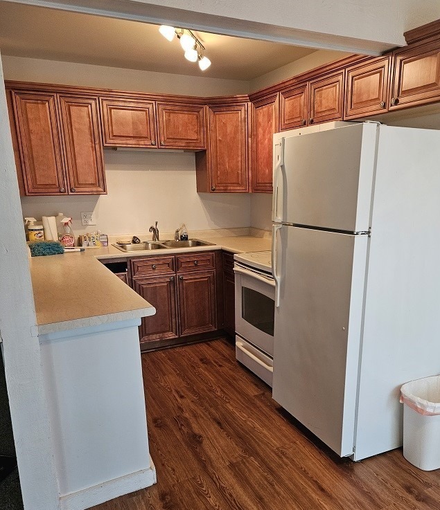 Oak Hill Colony , Fox Lake, IL 60020
