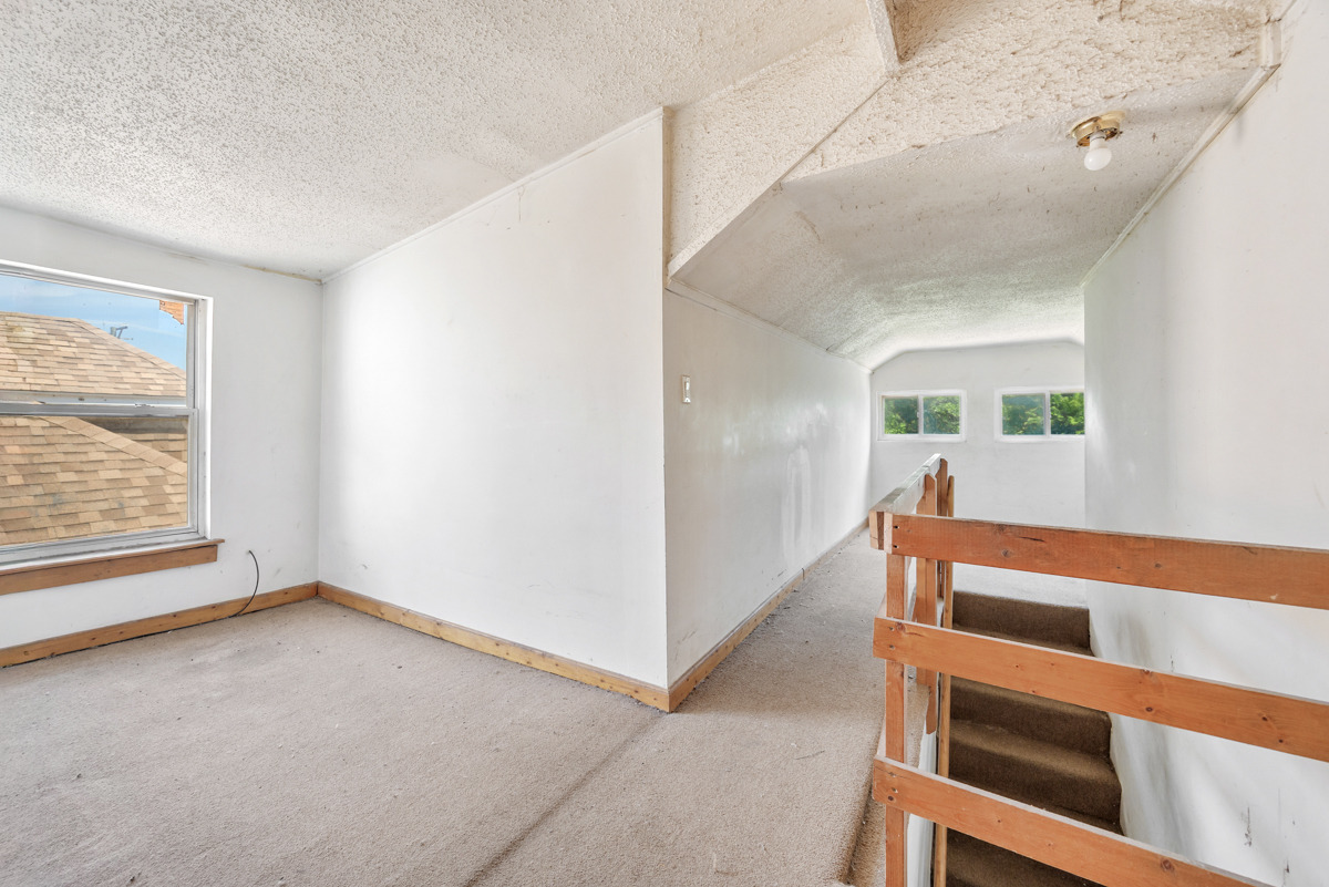Ridgeland Ave, Chicago, IL 60617