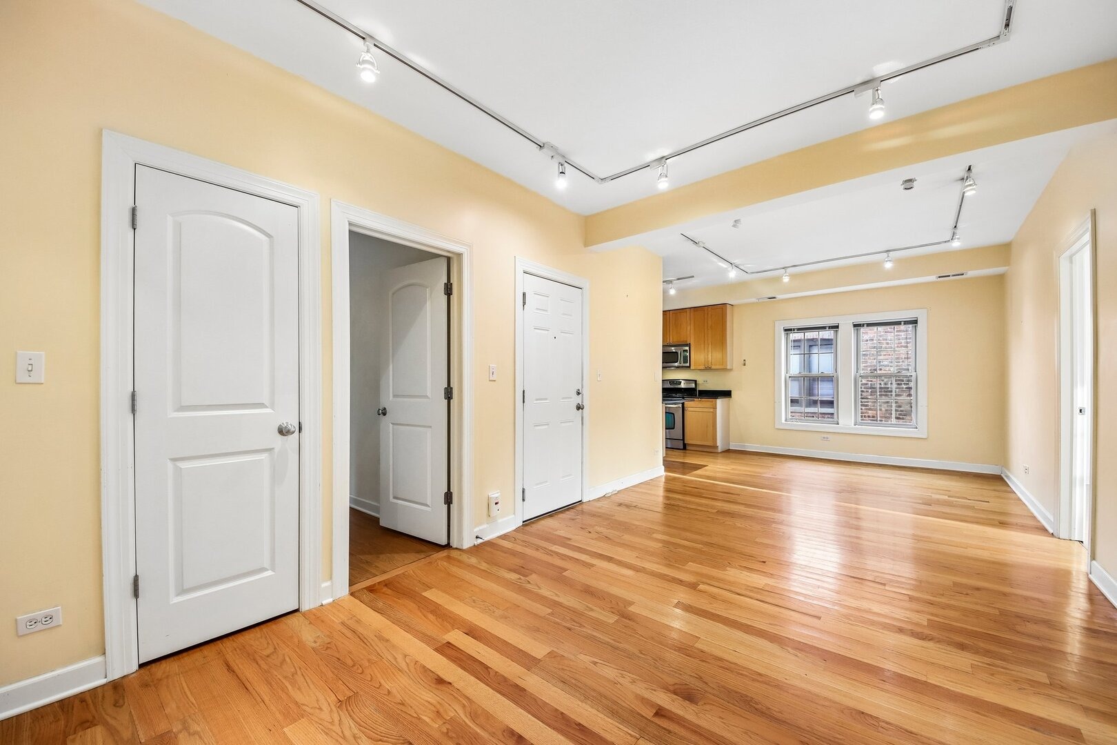 52nd St, Chicago, IL 60615