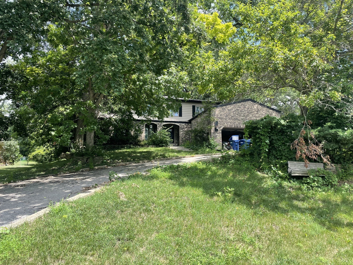 Riverview Dr, Lisle, IL 60532