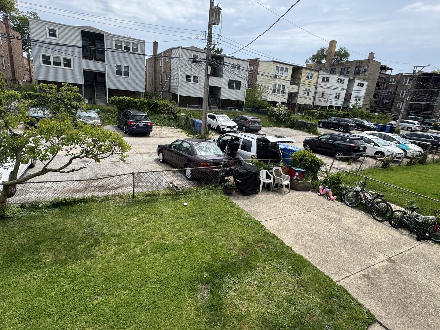 Hoyne Ave, Chicago, IL 60645 #1