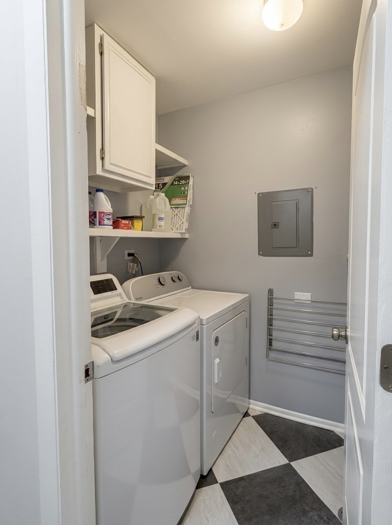 Maplebrook Ct, Schaumburg, IL 60194 #1