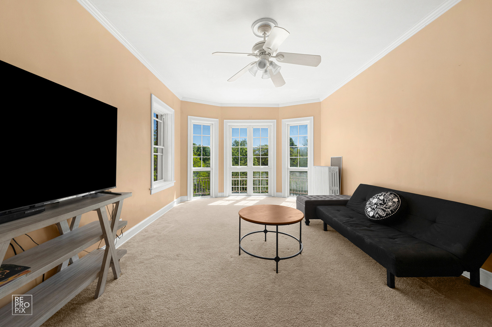 Rockwell St, Chicago, IL 60645 #1