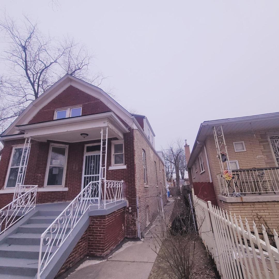 Oakley Ave, Chicago, IL 60636 #1