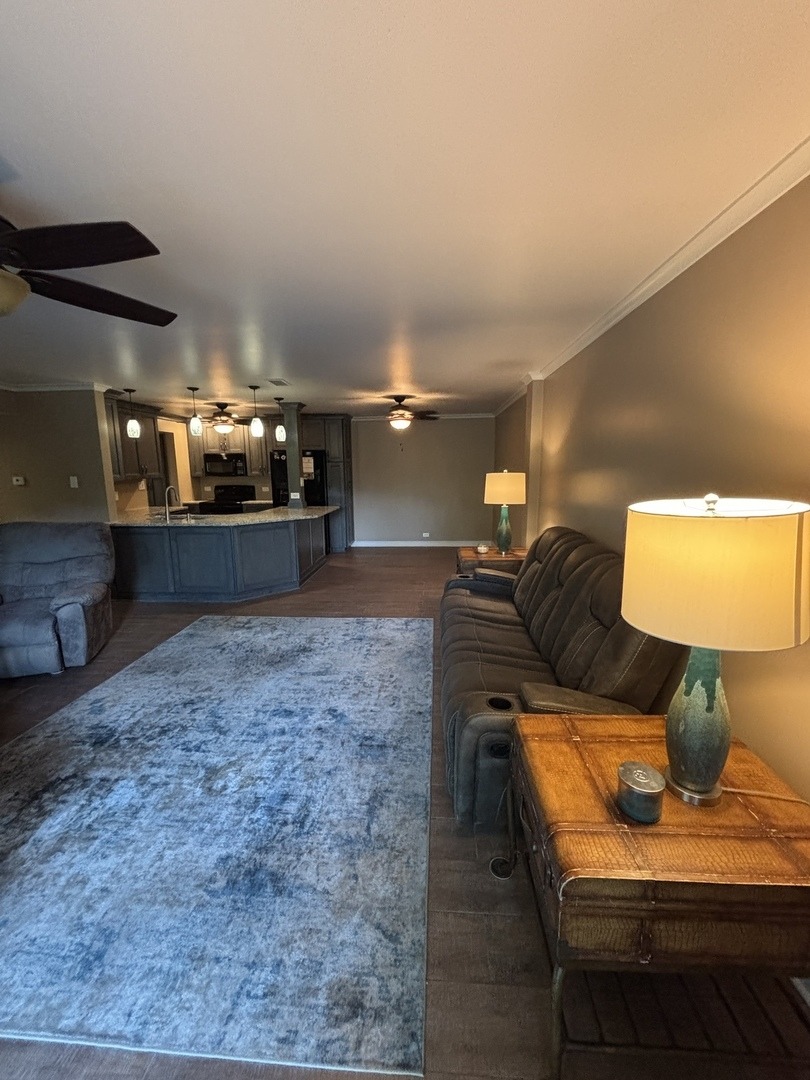 Main St, Downers Grove, IL 60516