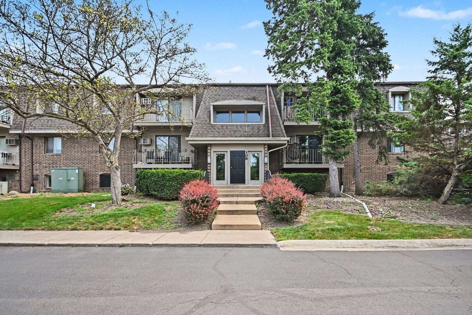 Bailey Rd, Naperville, IL 60565 #1