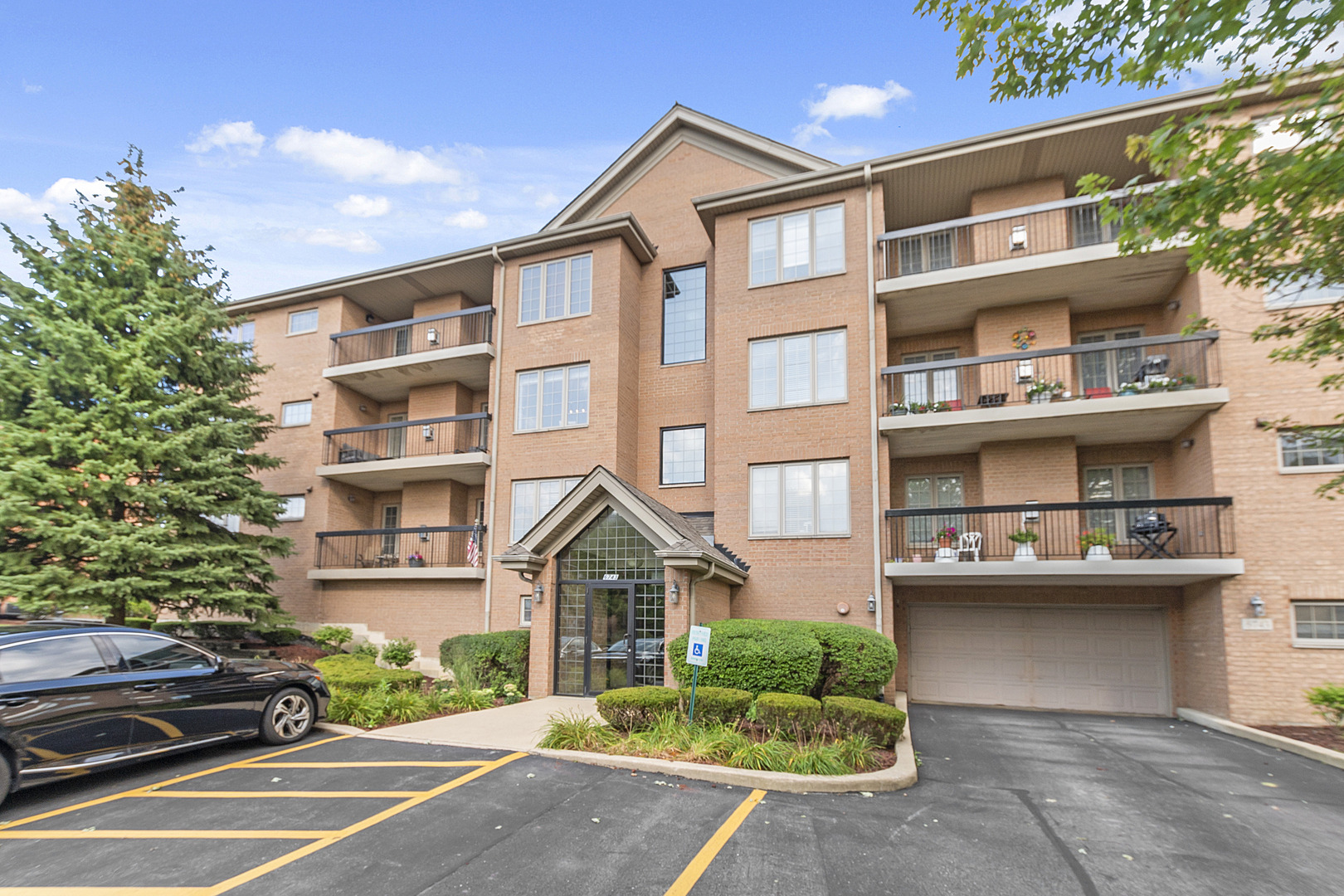 Pointe Dr, Tinley Park, IL 60477 #1
