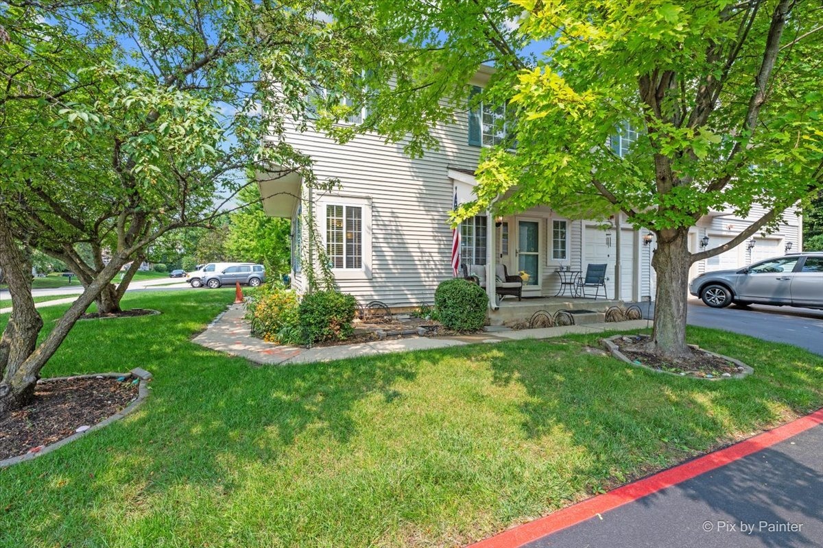 Windsor Dr, Fox Lake, IL 60020