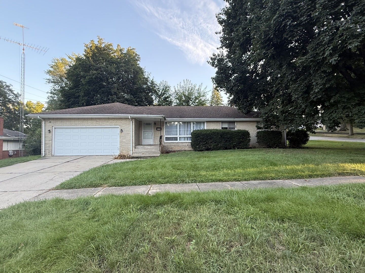 Greenwood Ave, Rockford, IL 61107