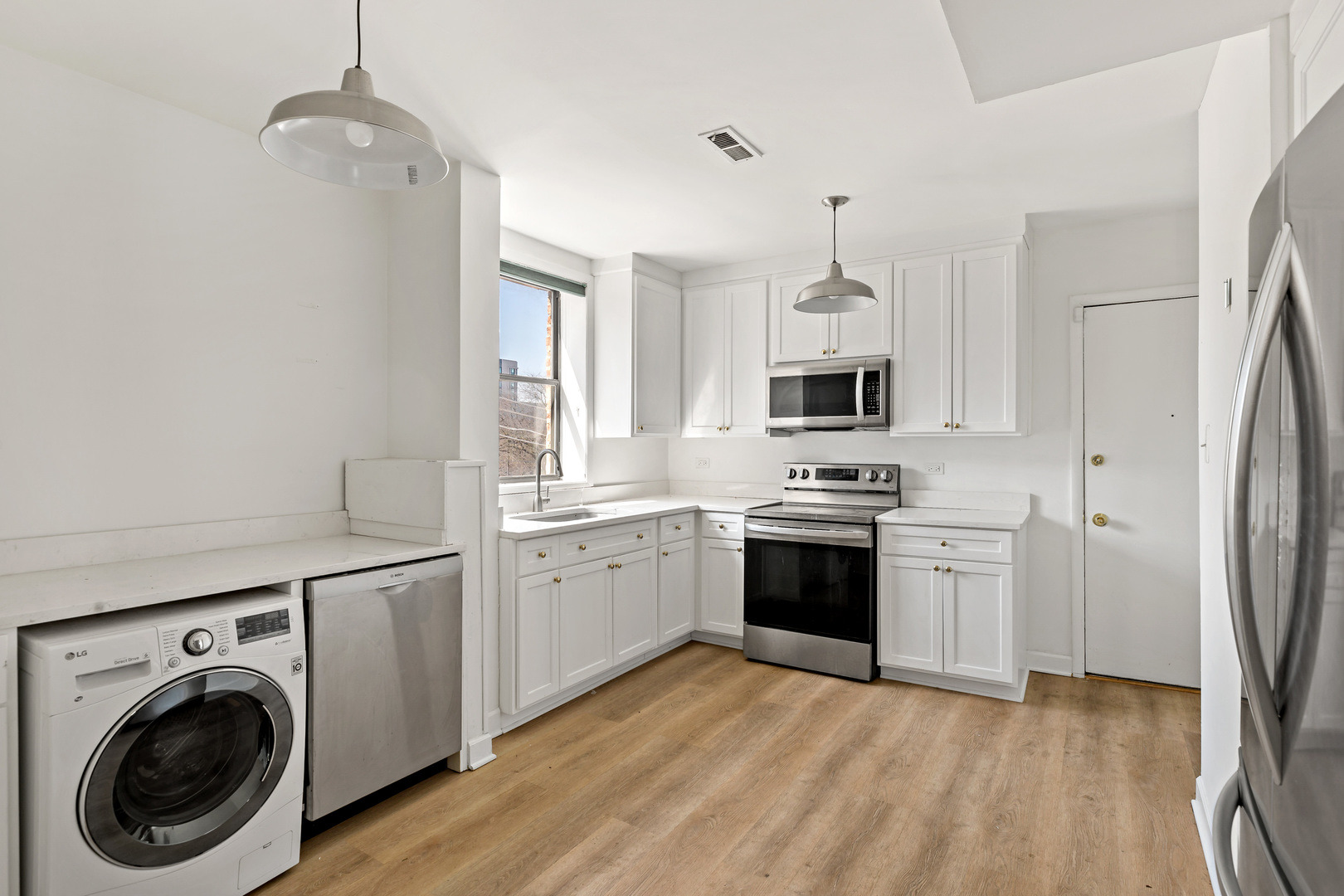 Dorchester Ave, Chicago, IL 60637 #1