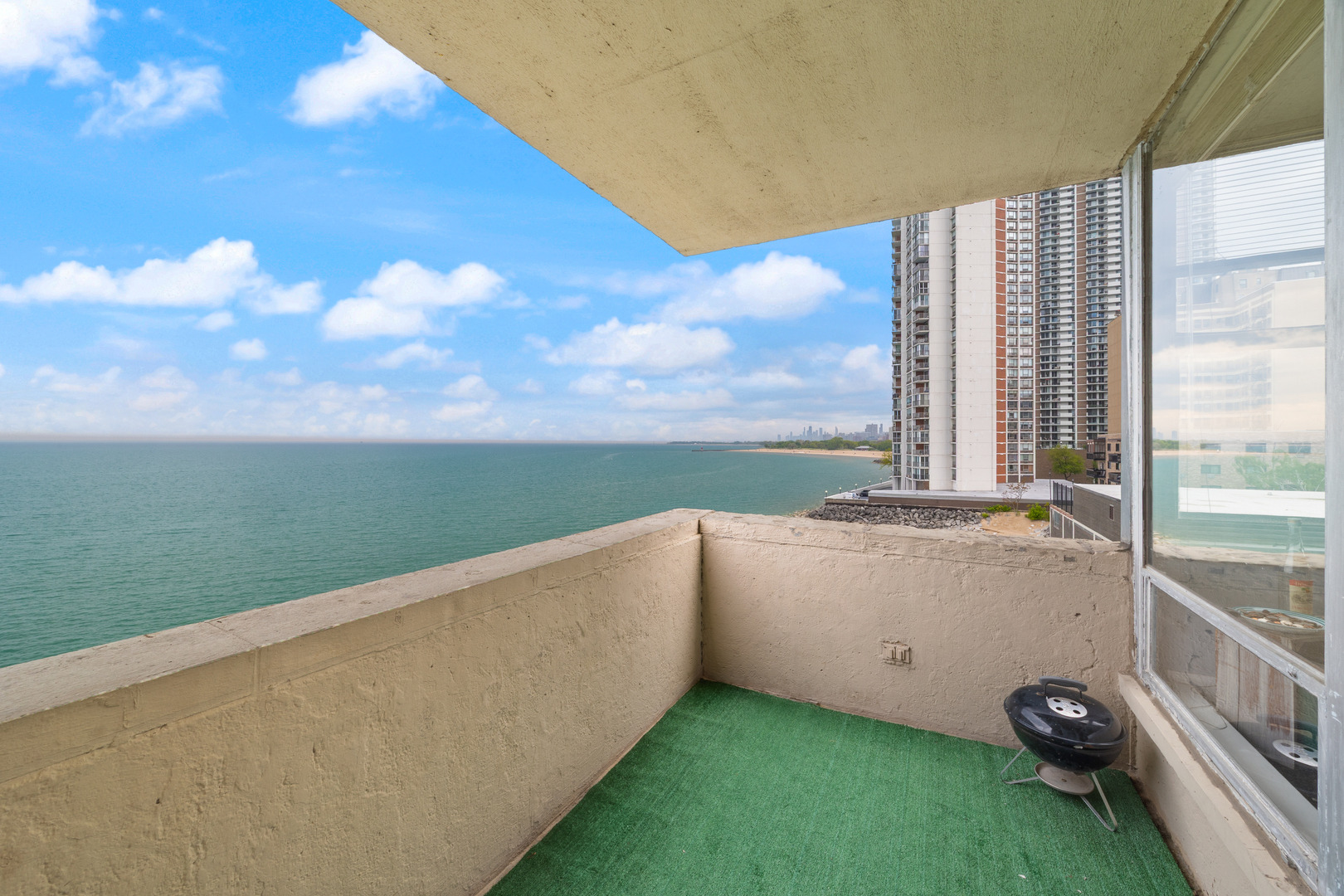 Sheridan Rd, Chicago, IL 60660 #1