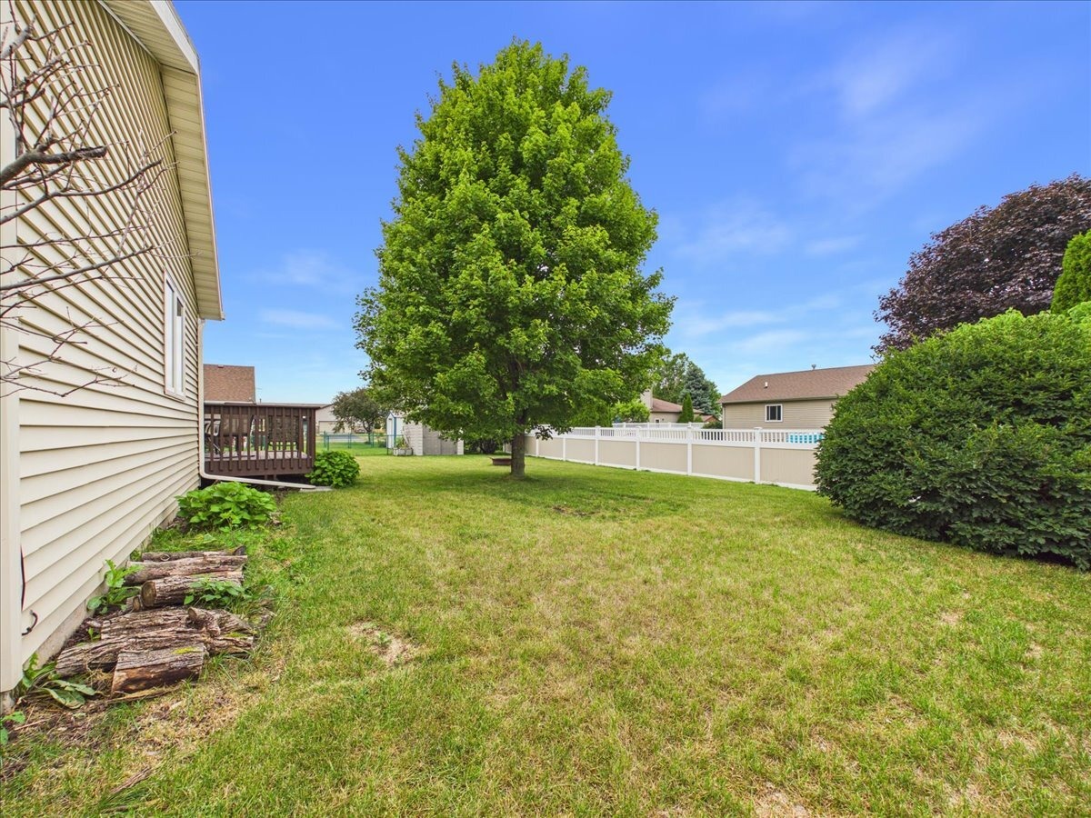 Mary St, Belvidere, IL 61008