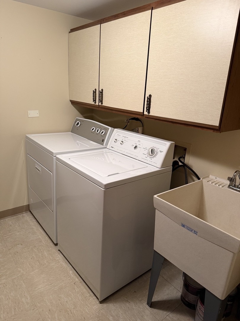 Deerfield Ct, Orland Park, IL 60462