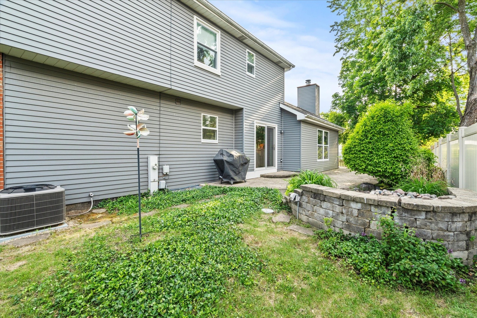 58th St, Westmont, IL 60559