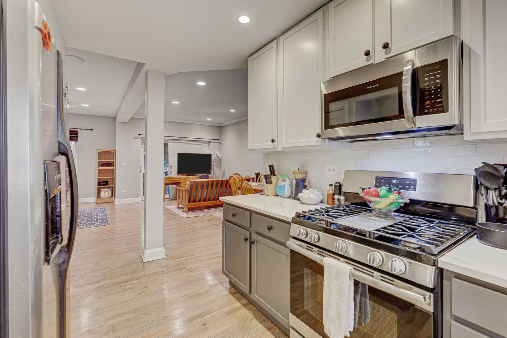 Ashland Ave, Chicago, IL 60626
