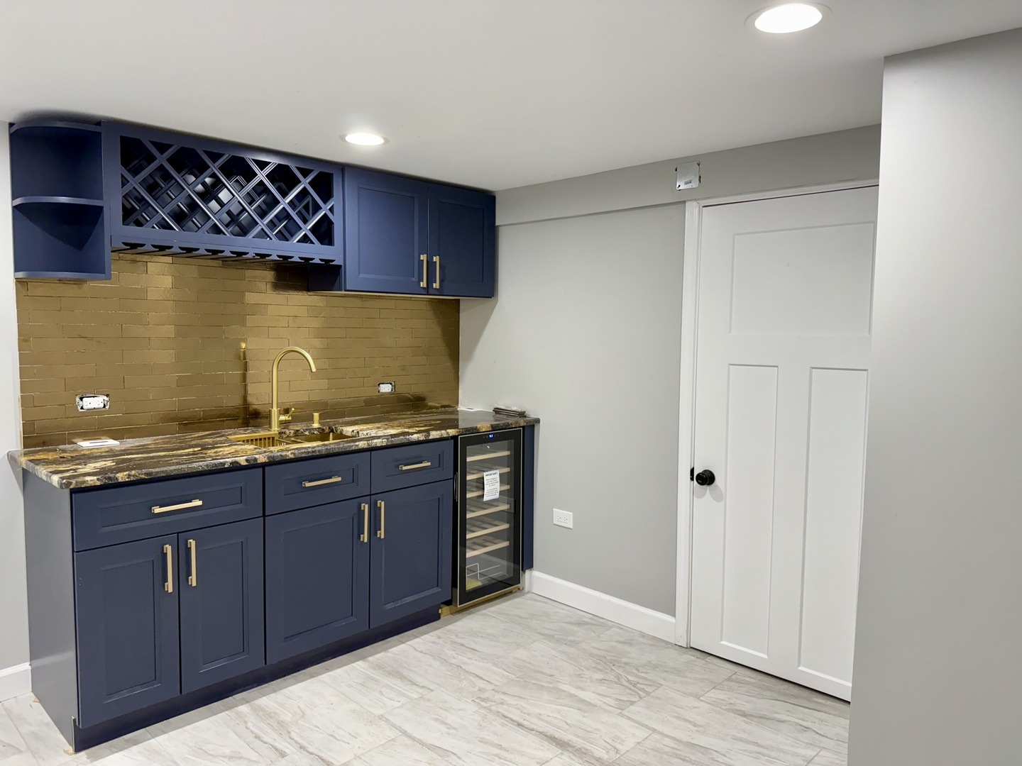 Hermitage Ave, Chicago, IL 60620 #1
