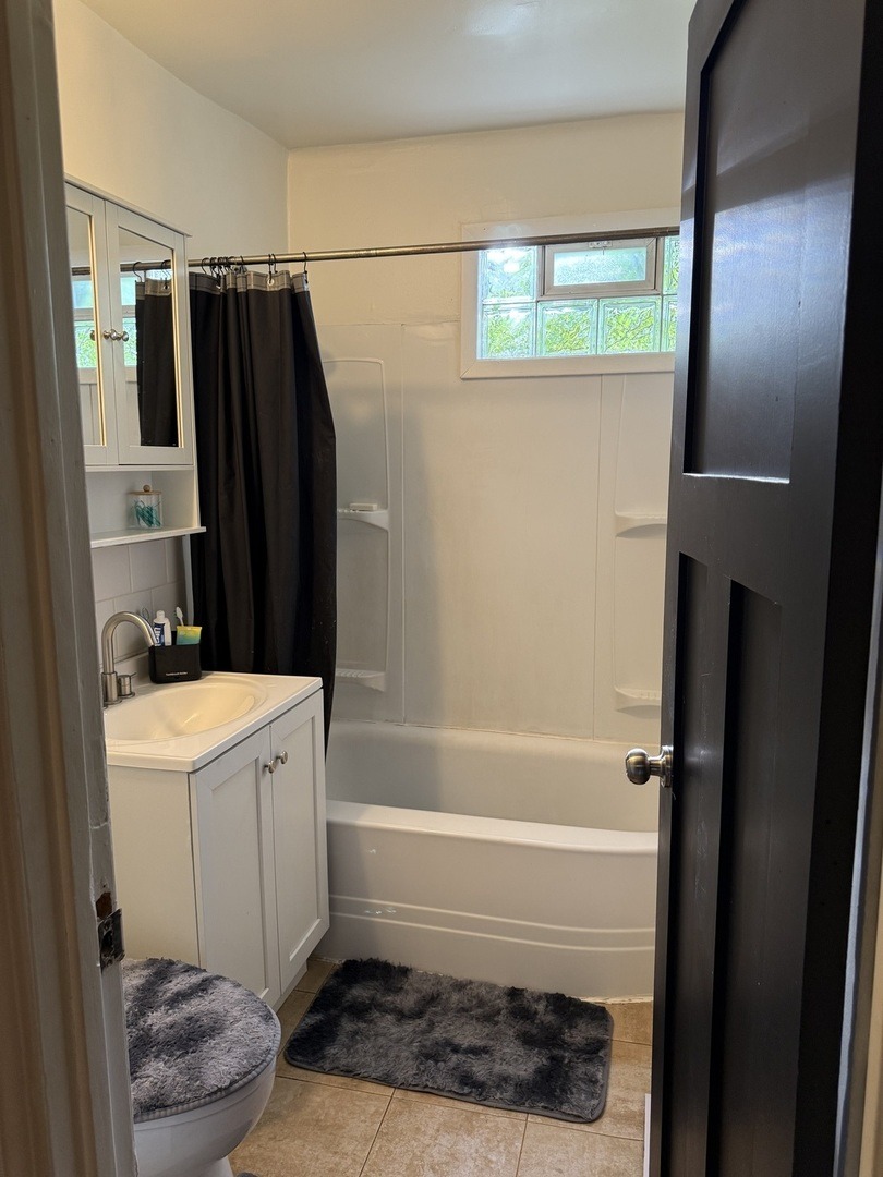 219th St, Sauk Village, IL 60411