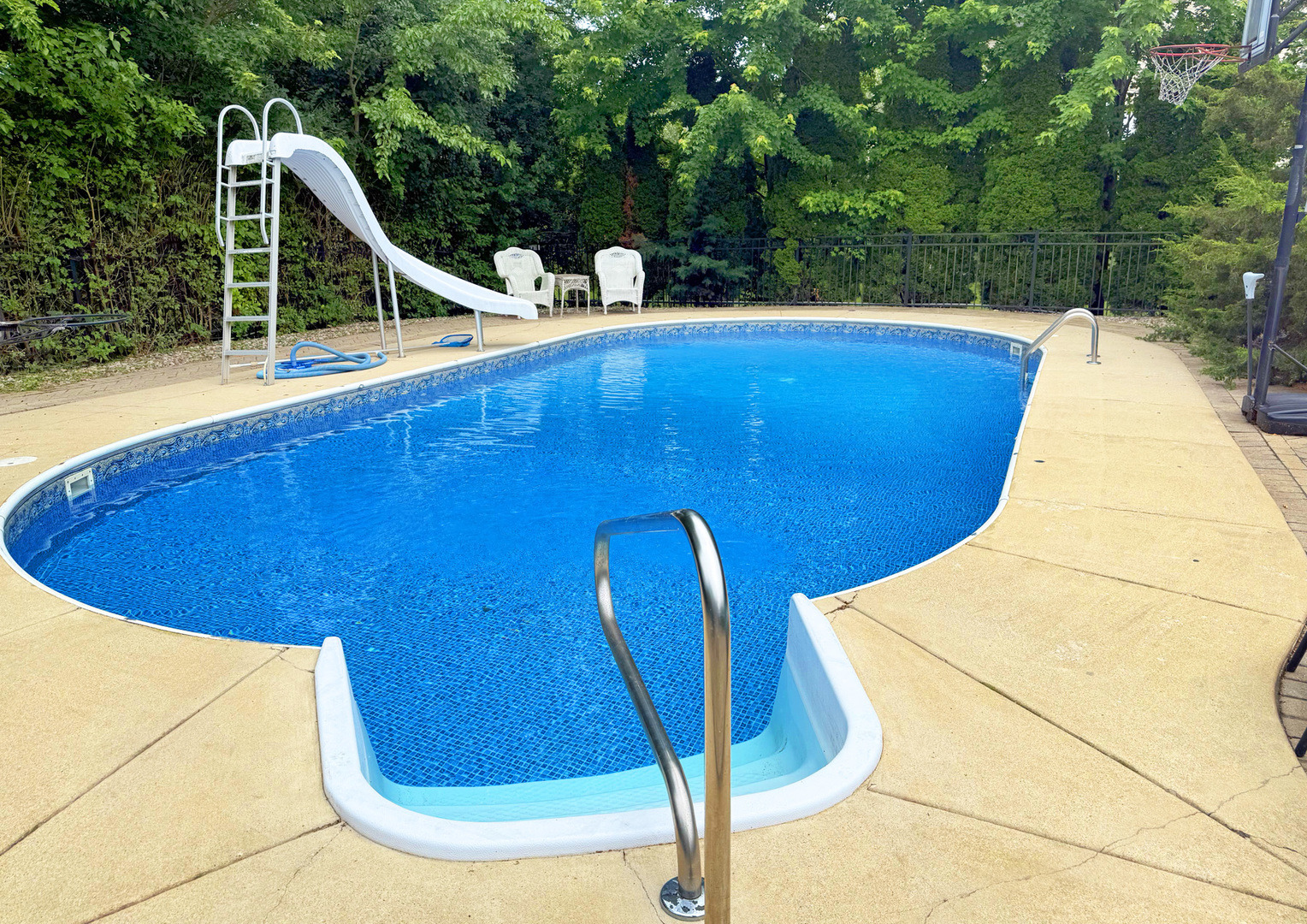 Queens Gate Cir, Sugar Grove, IL 60554 #1