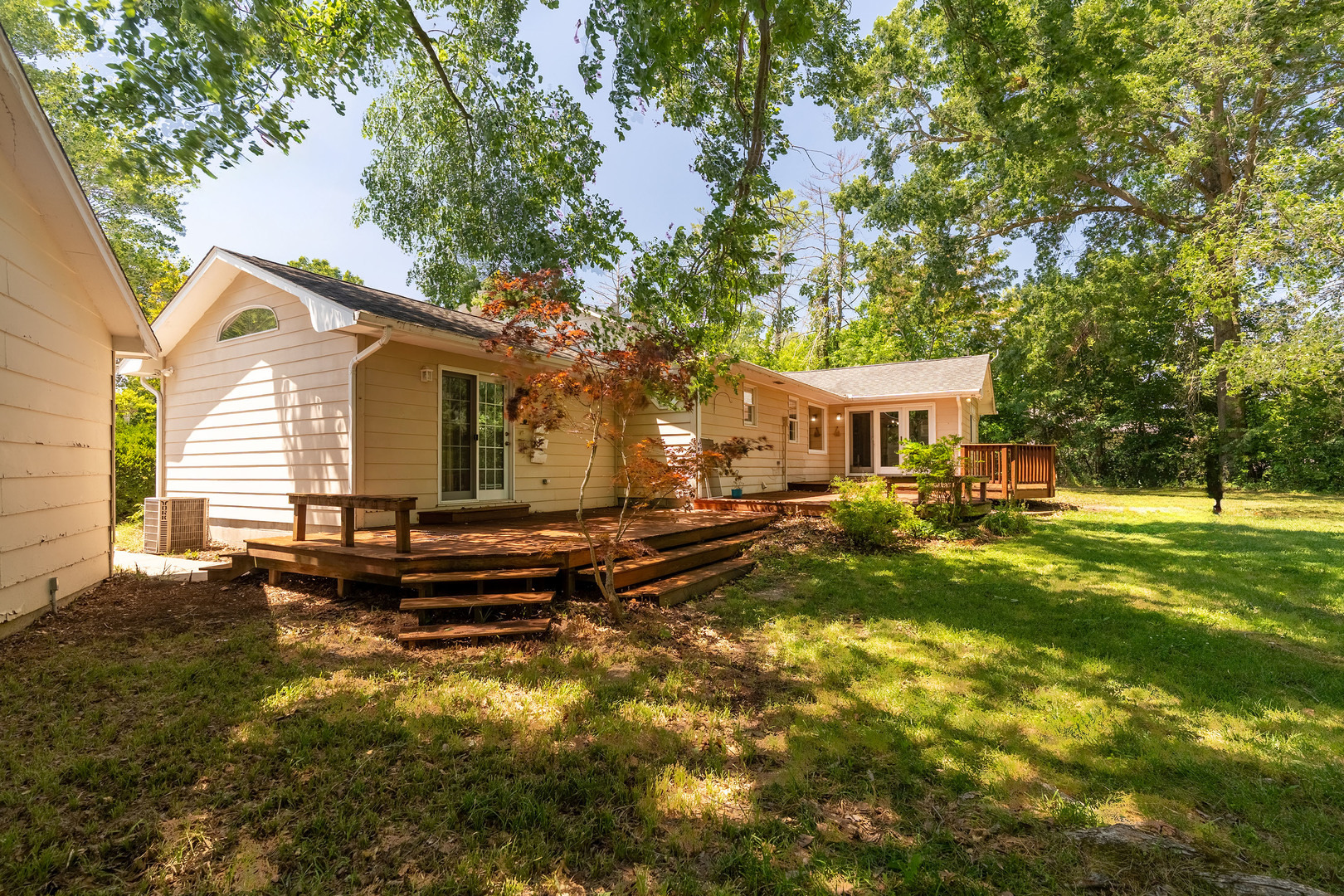 Peachtree Ln, Carbondale, IL 62902