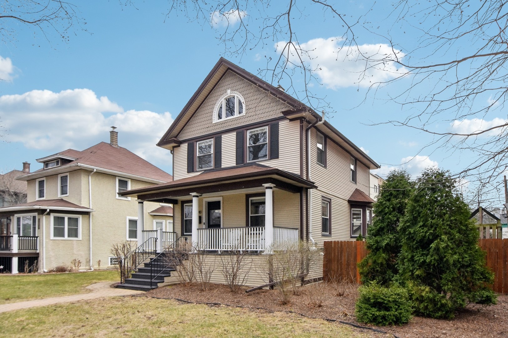Humphrey Ave, Oak Park, IL 60304