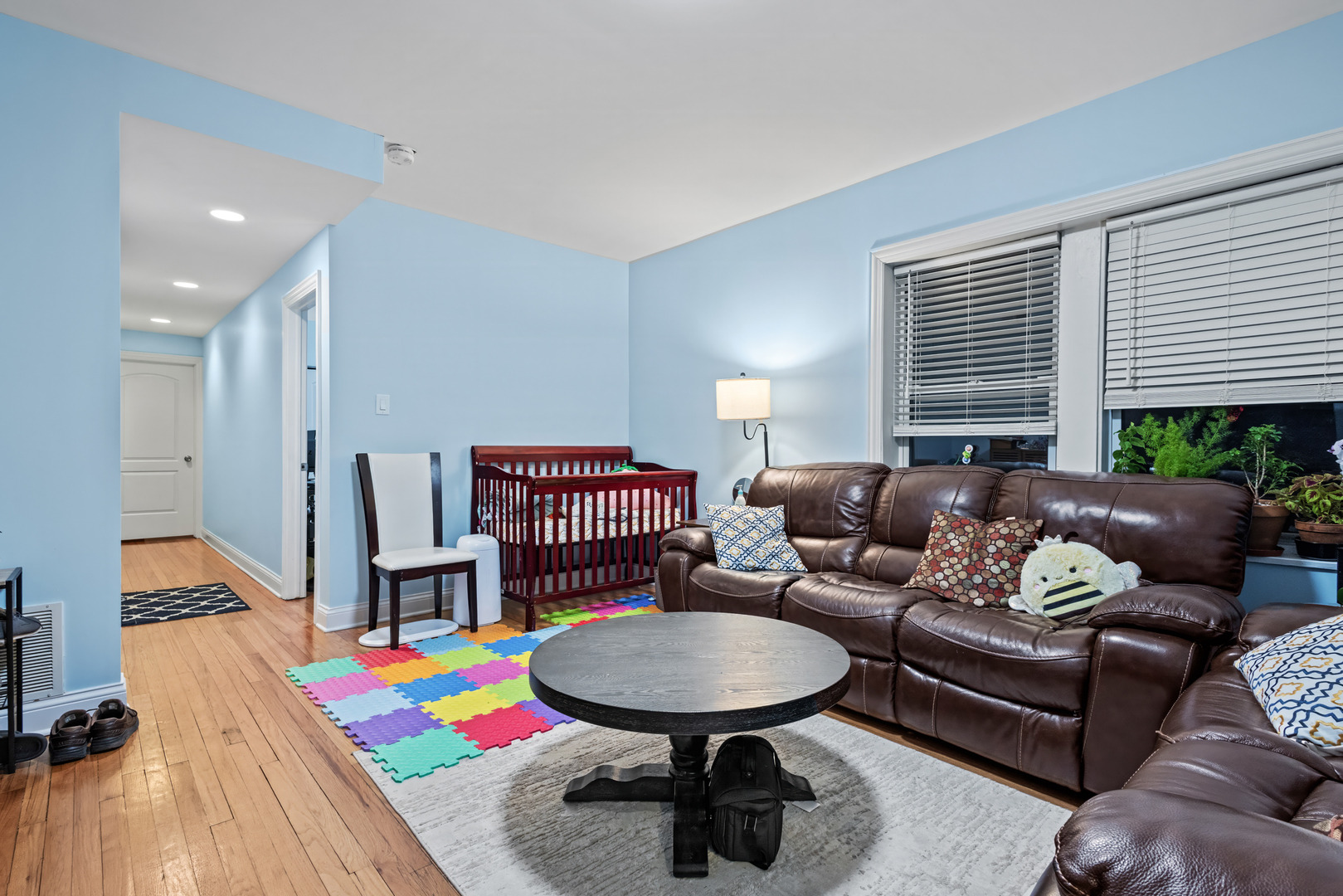 Broadway St, Chicago, IL 60660