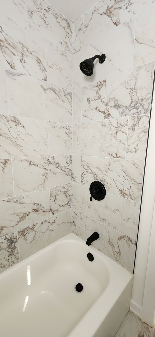 Yale Ave, Chicago, IL 60628 #1