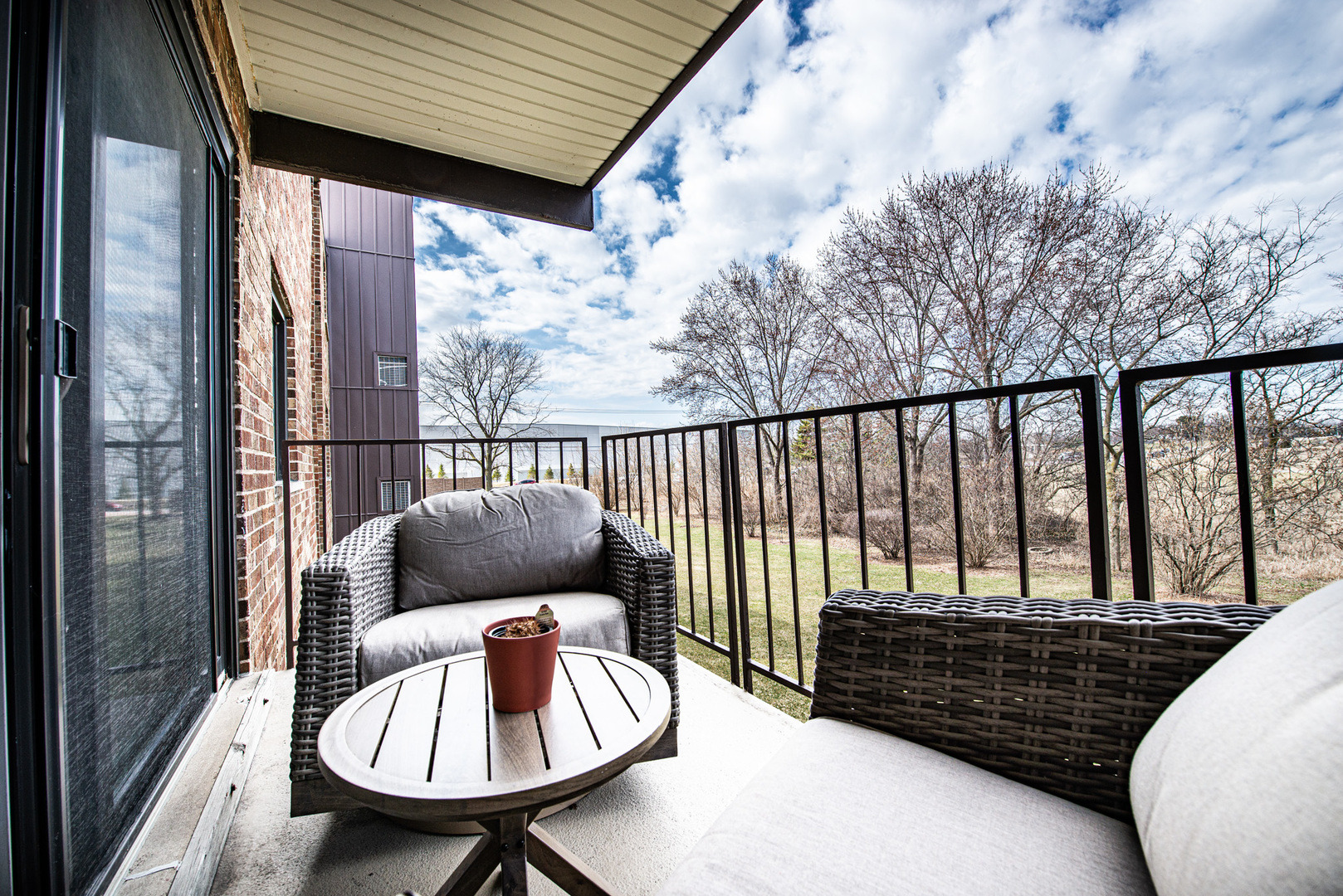 Algonquin Rd, Schaumburg, IL 60173 #1