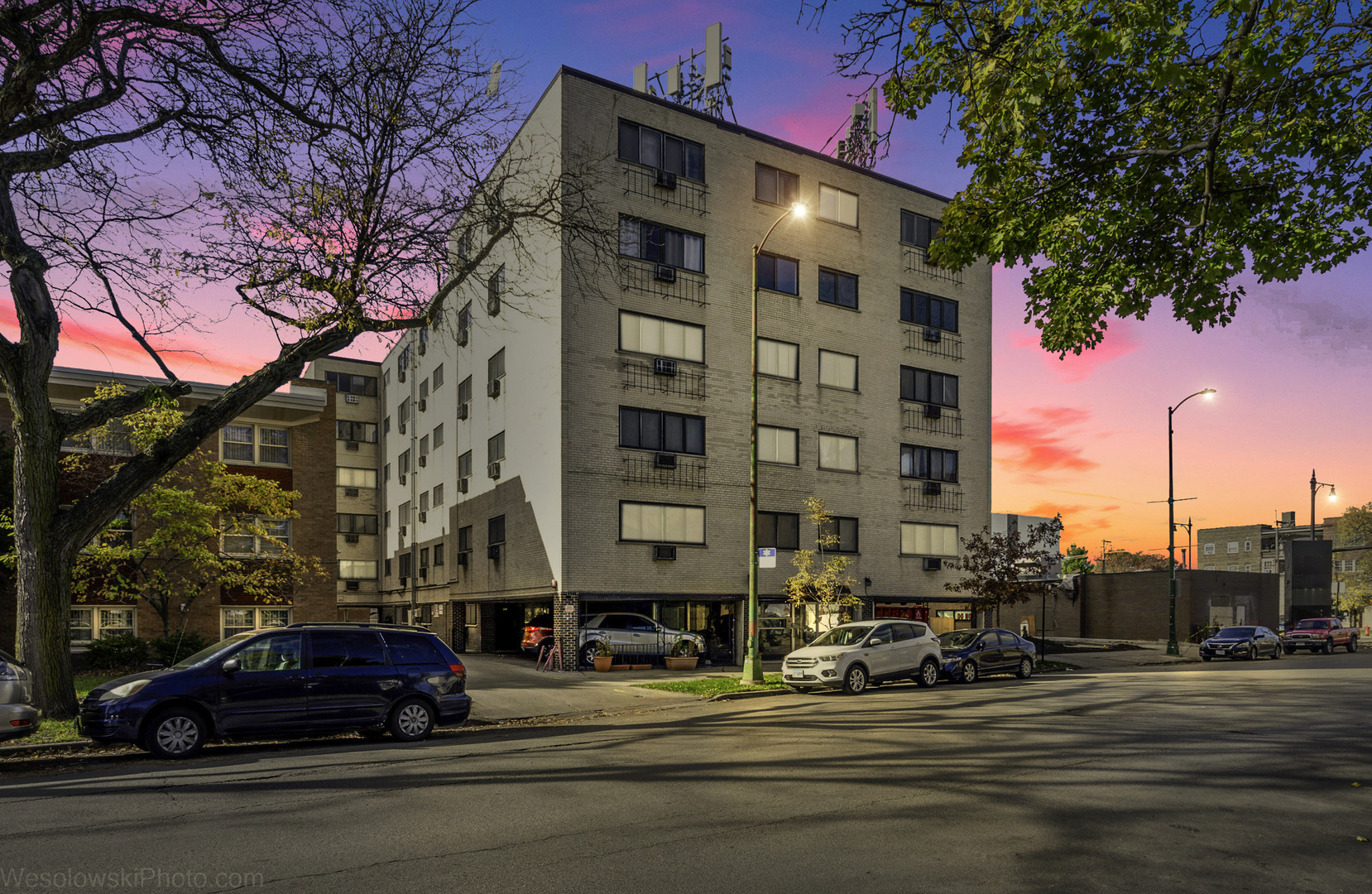 Ridge Blvd, Chicago, IL 60645