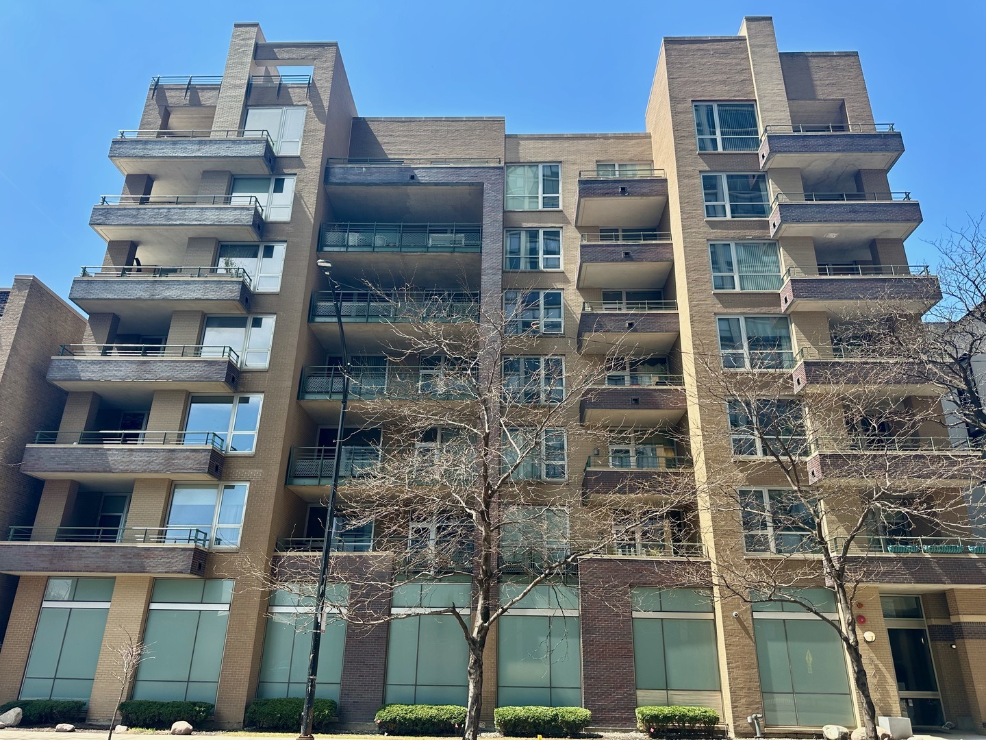 Sheridan Rd, Chicago, IL 60640