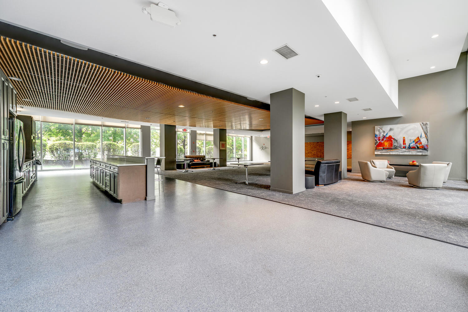 Woods Dr, Skokie, IL 60077