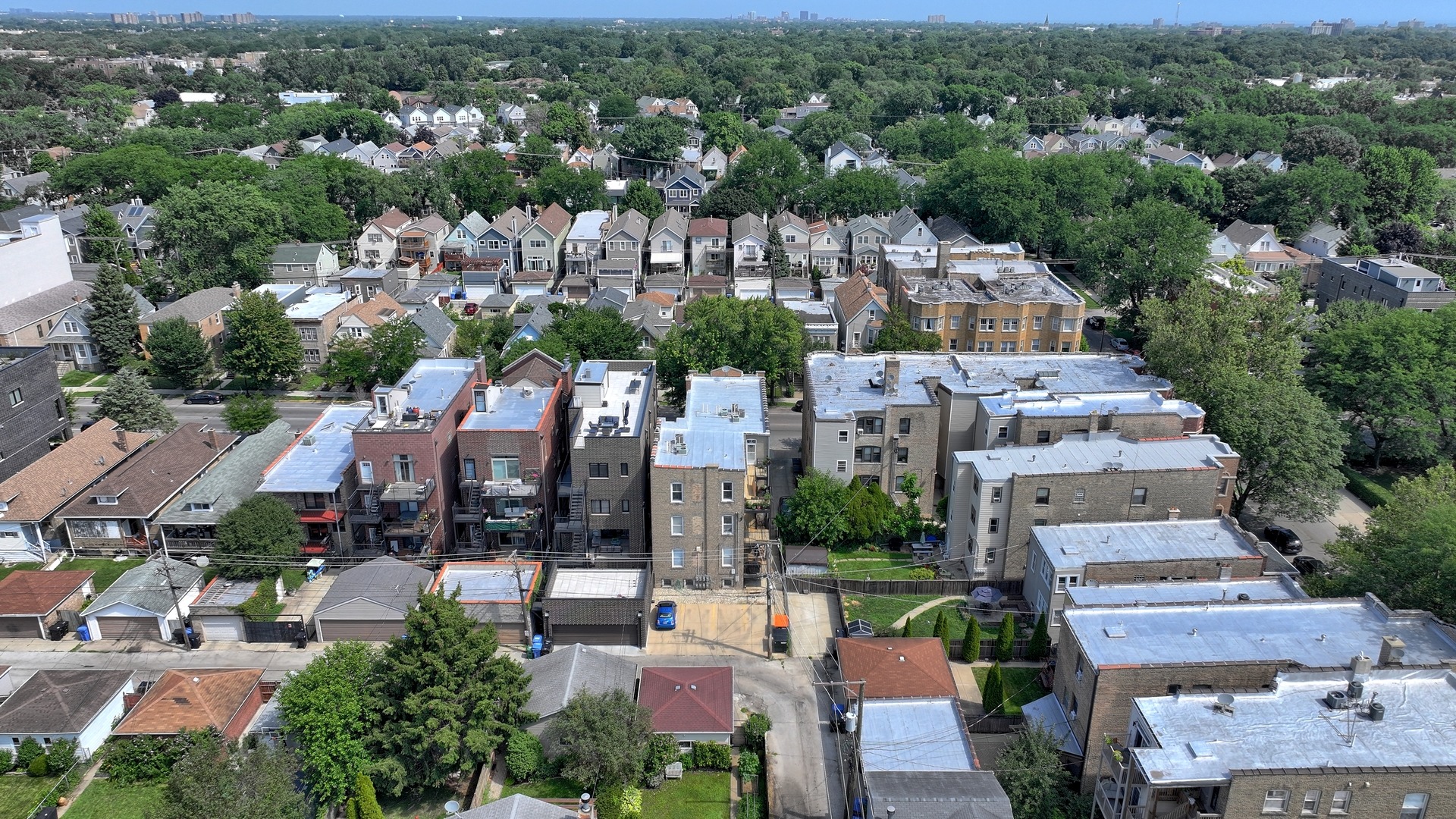 Foster Ave, Chicago, IL 60625 #1