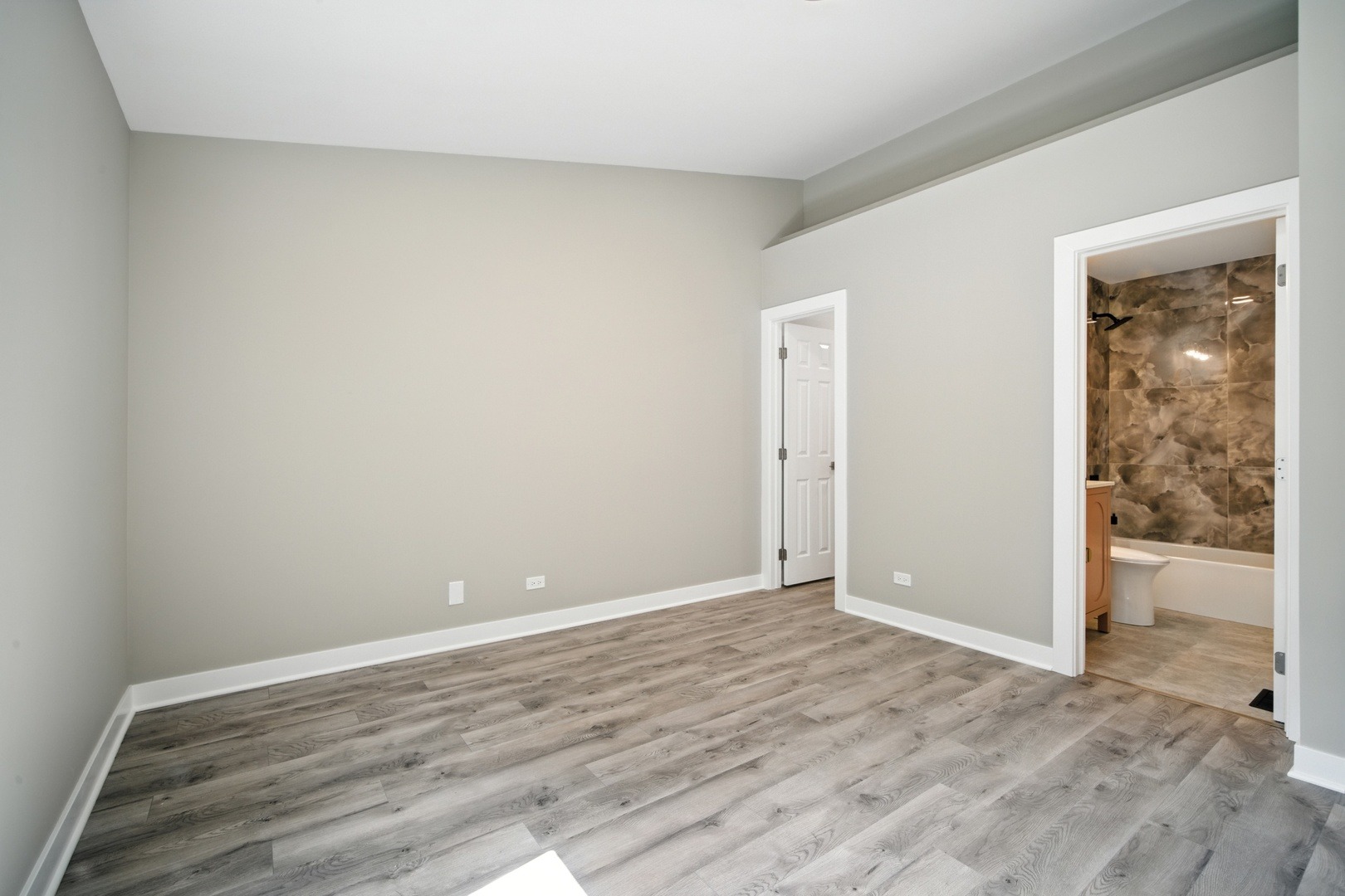 Bedford Rd, Mundelein, IL 60060