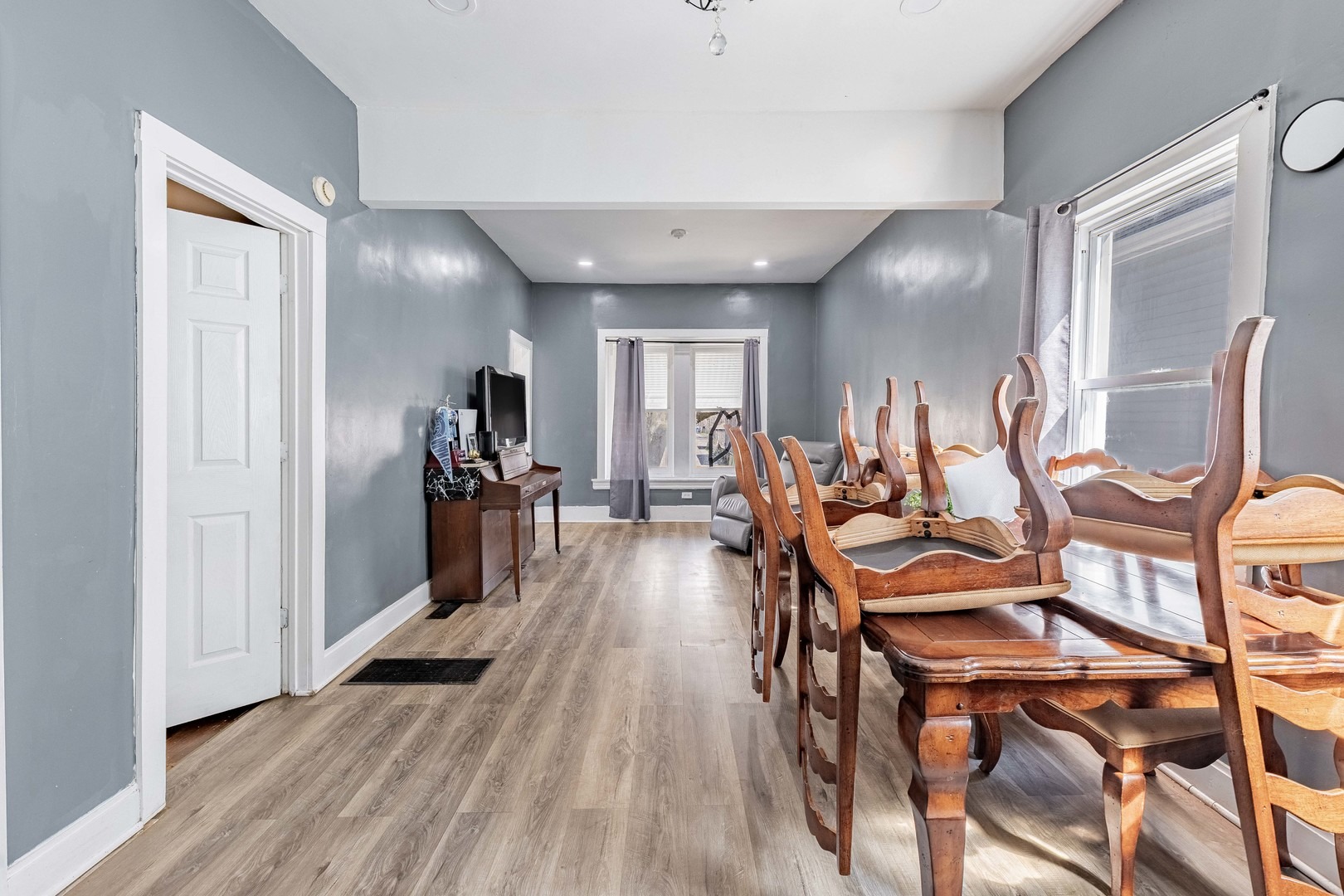 Peoria St, Chicago, IL 60609 #1