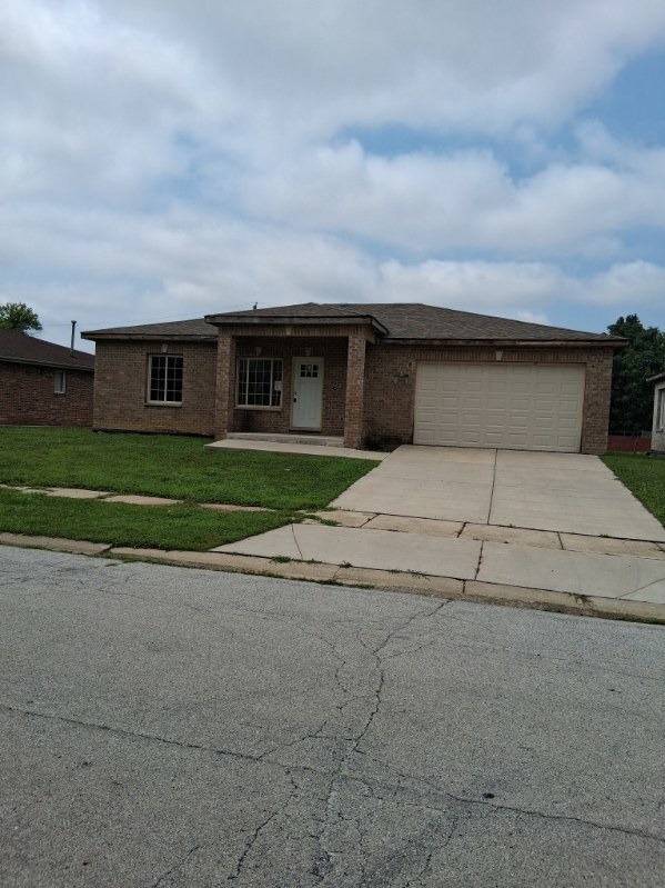 Reeves Rd, Robbins, IL 60472