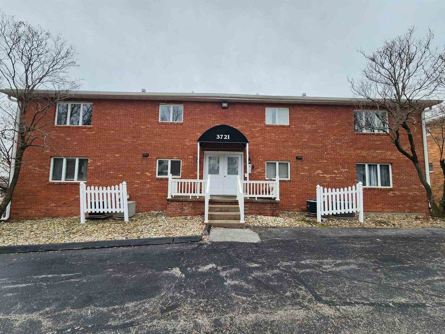 35th St, Moline, IL 61265