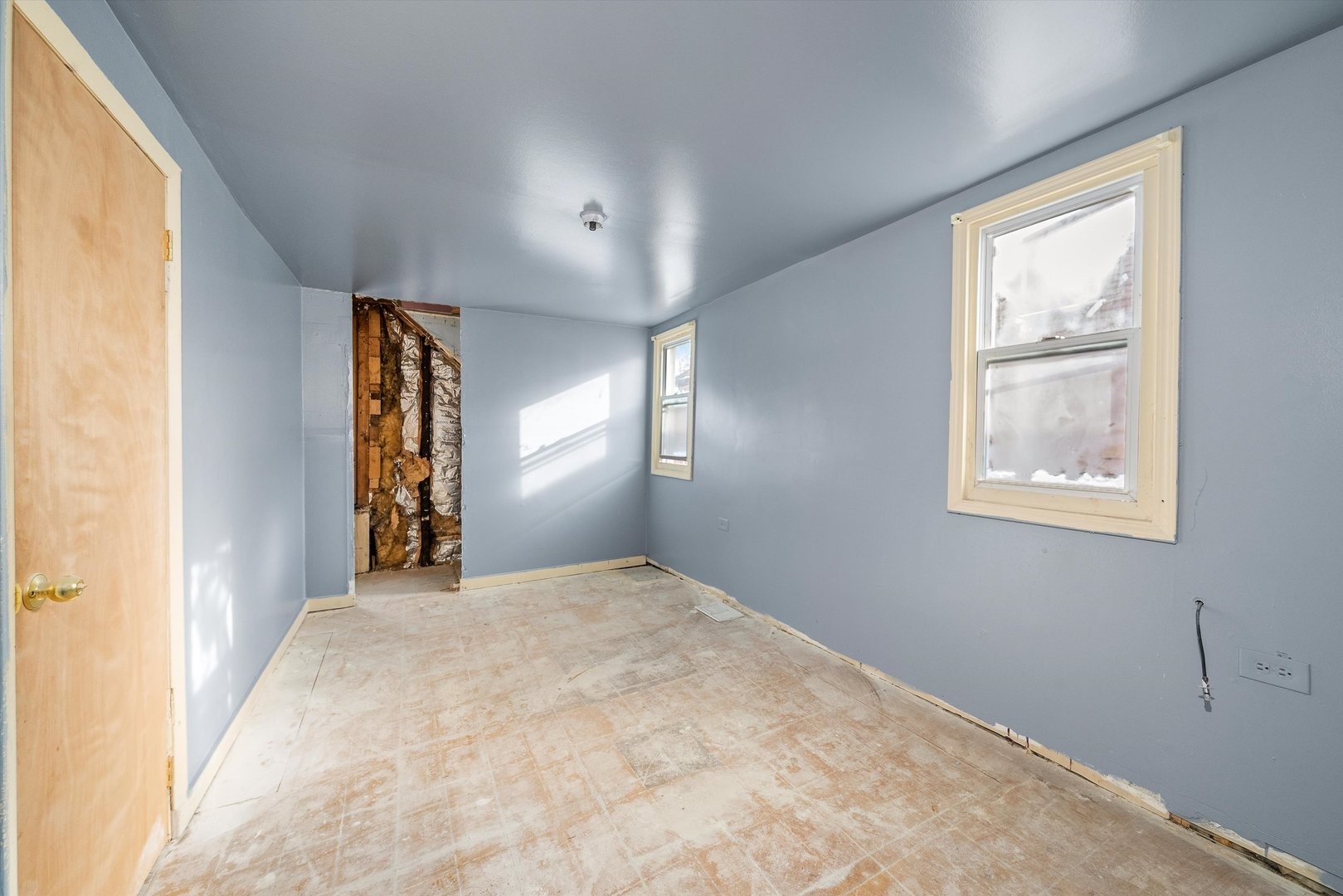 Saginaw Ave, Chicago, IL 60617