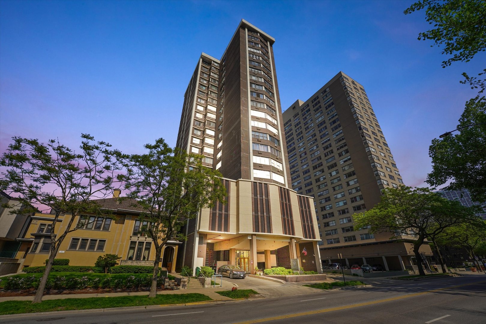 Sheridan Rd, Chicago, IL 60660