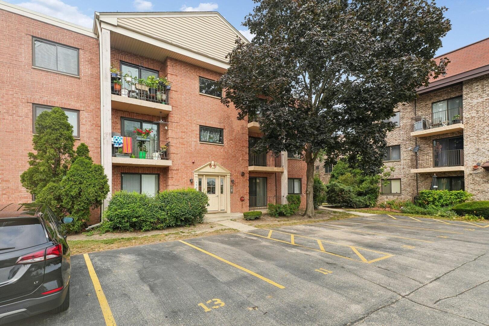 Chateau , Rolling Meadows, IL 60008