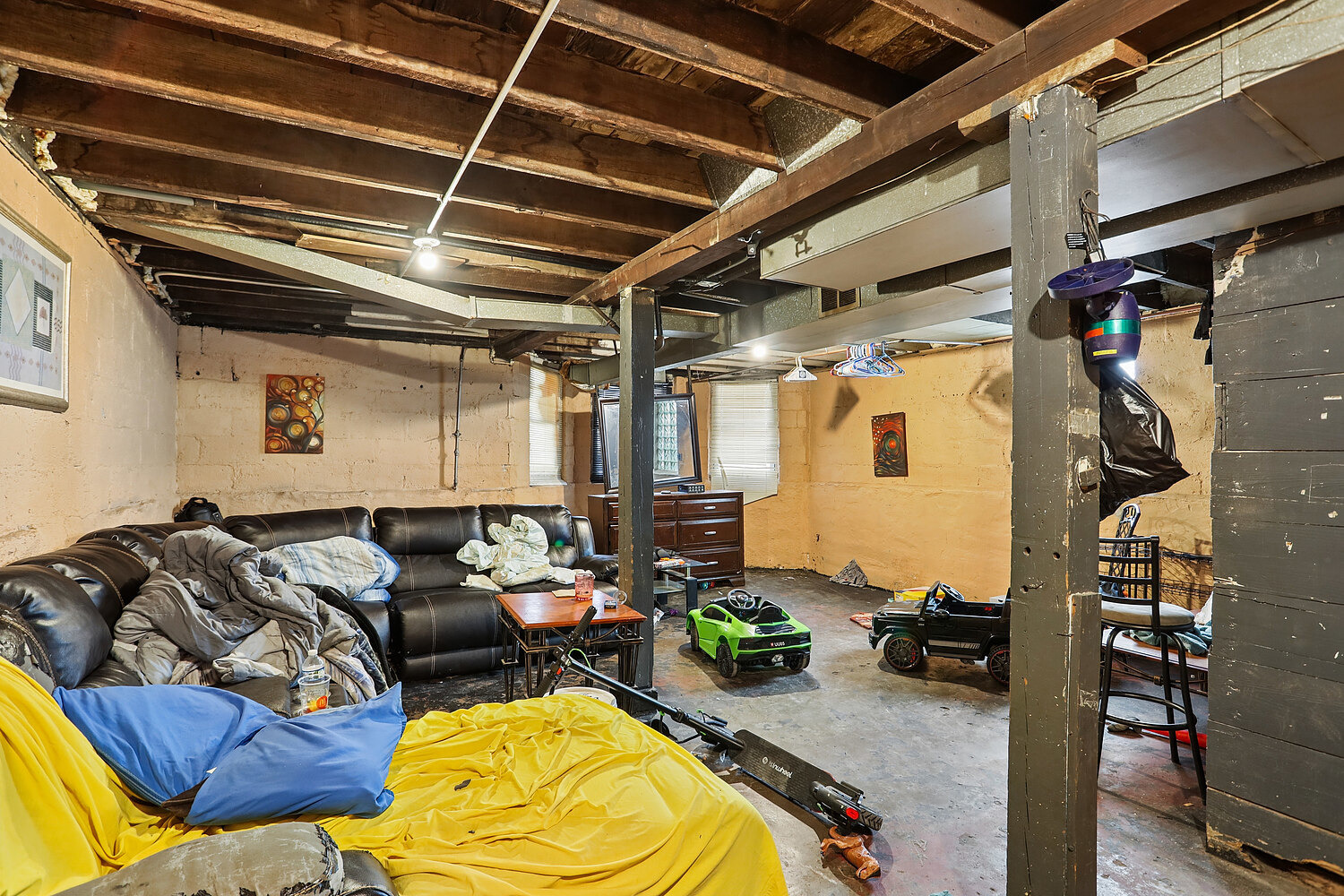 Saint Lawrence Ave, Chicago, IL 60619