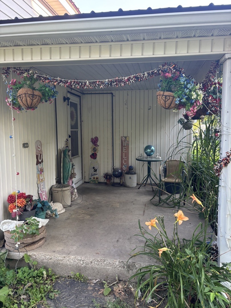 Walnut St, Piper City, IL 60959