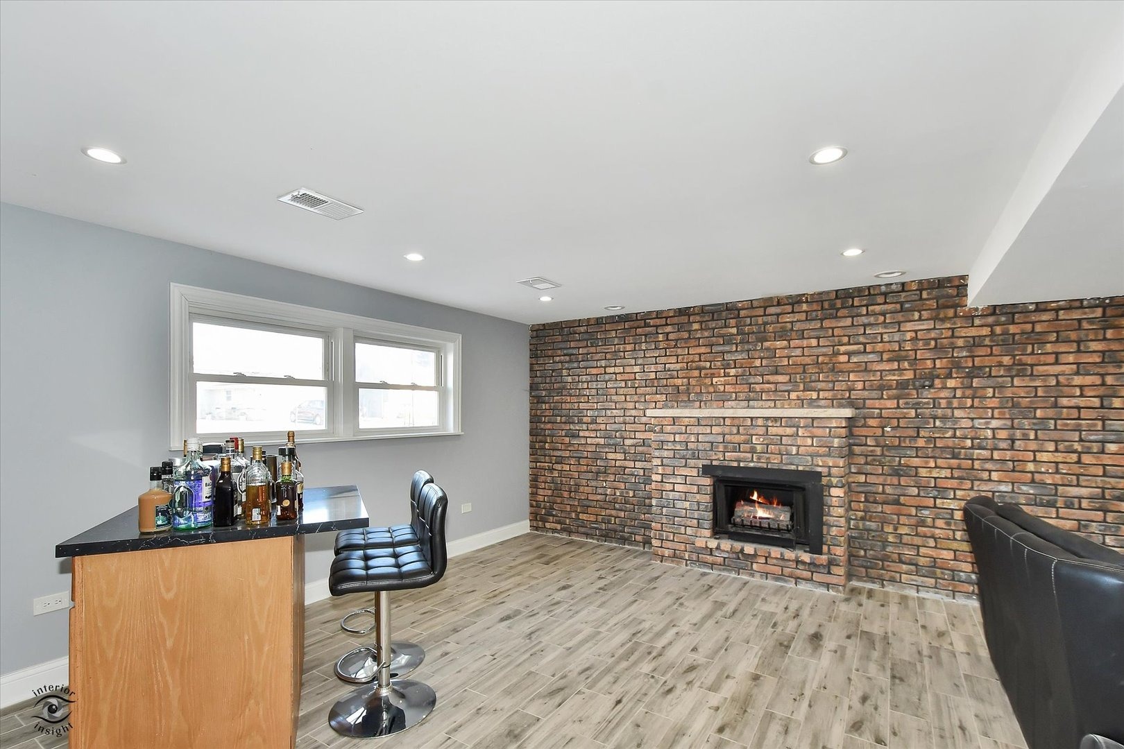 Crescent Green Ln, Oak Forest, IL 60452