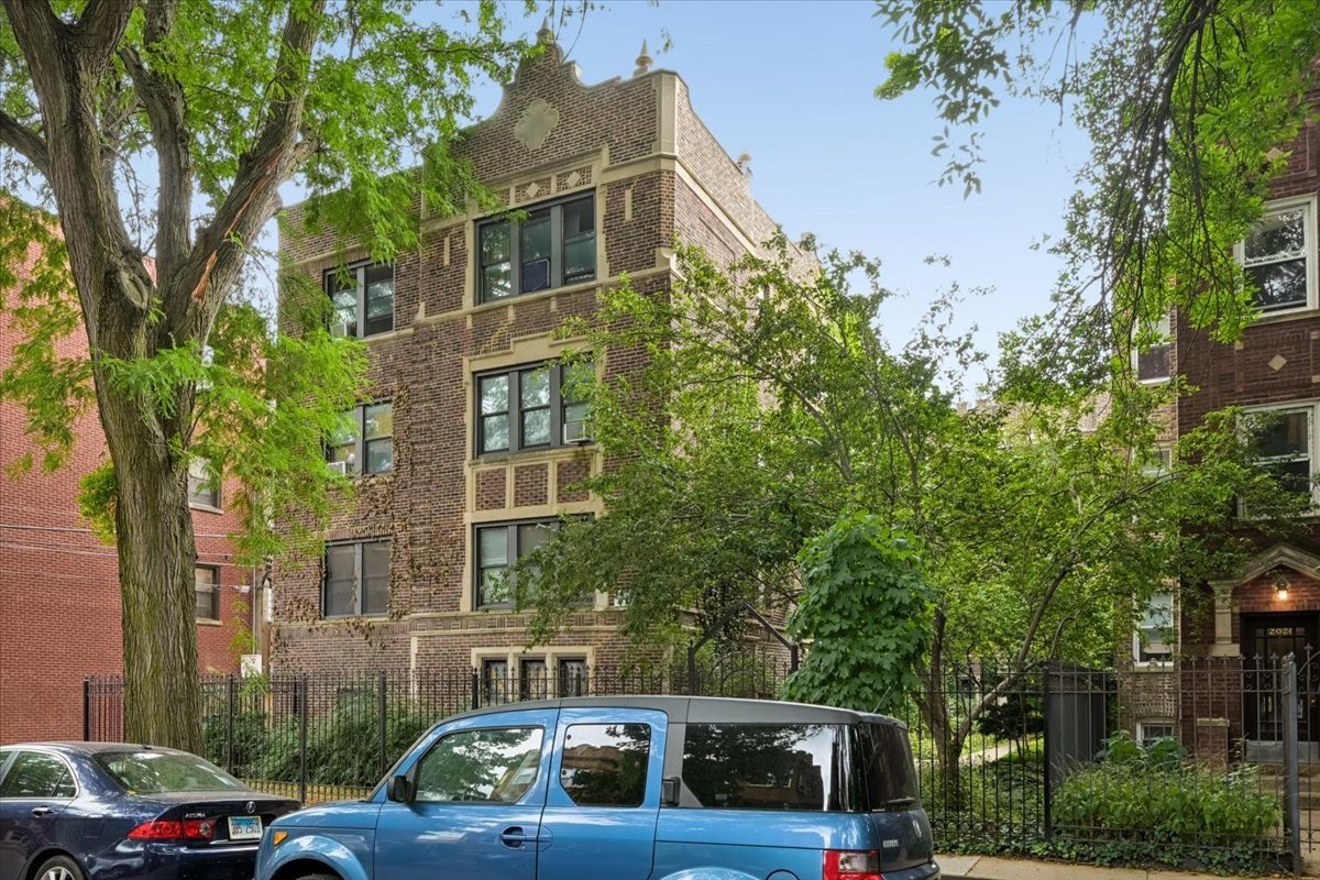 Farragut Ave, Chicago, IL 60625